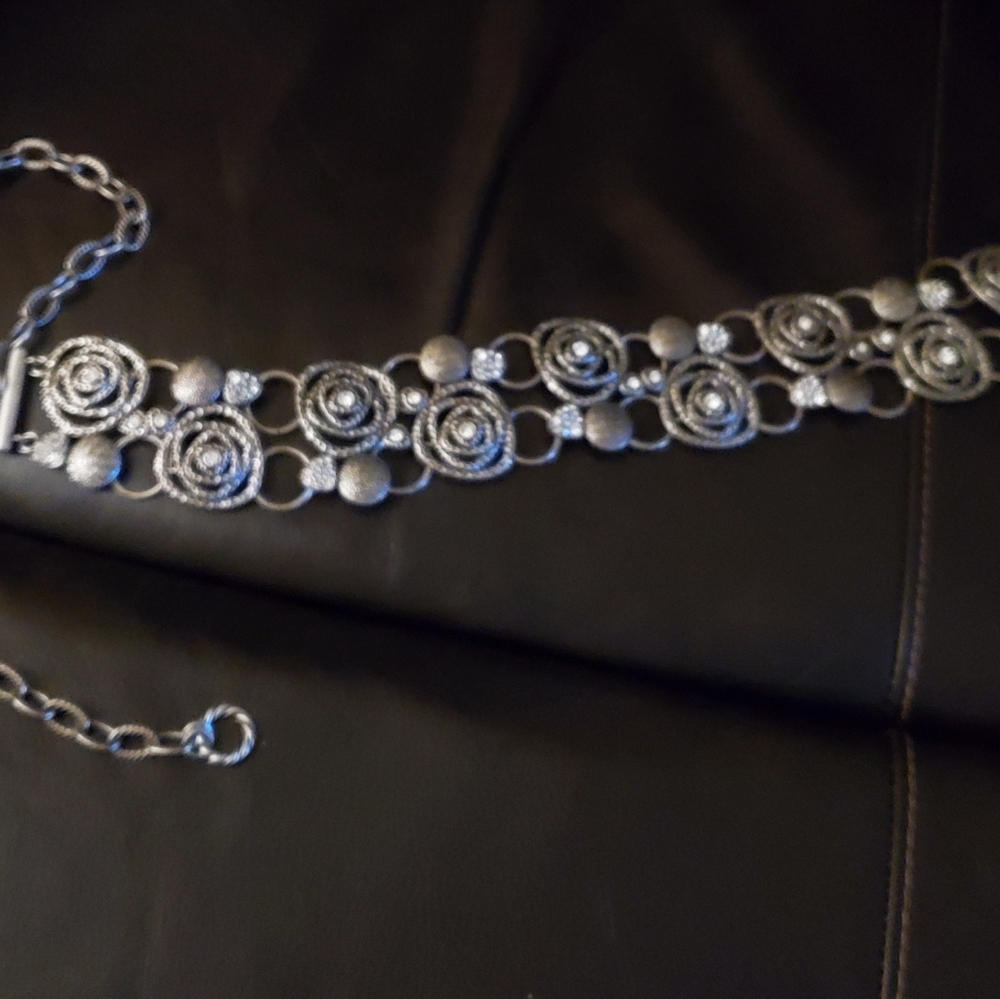 Beautiful Rose like Pattern Chain Belt